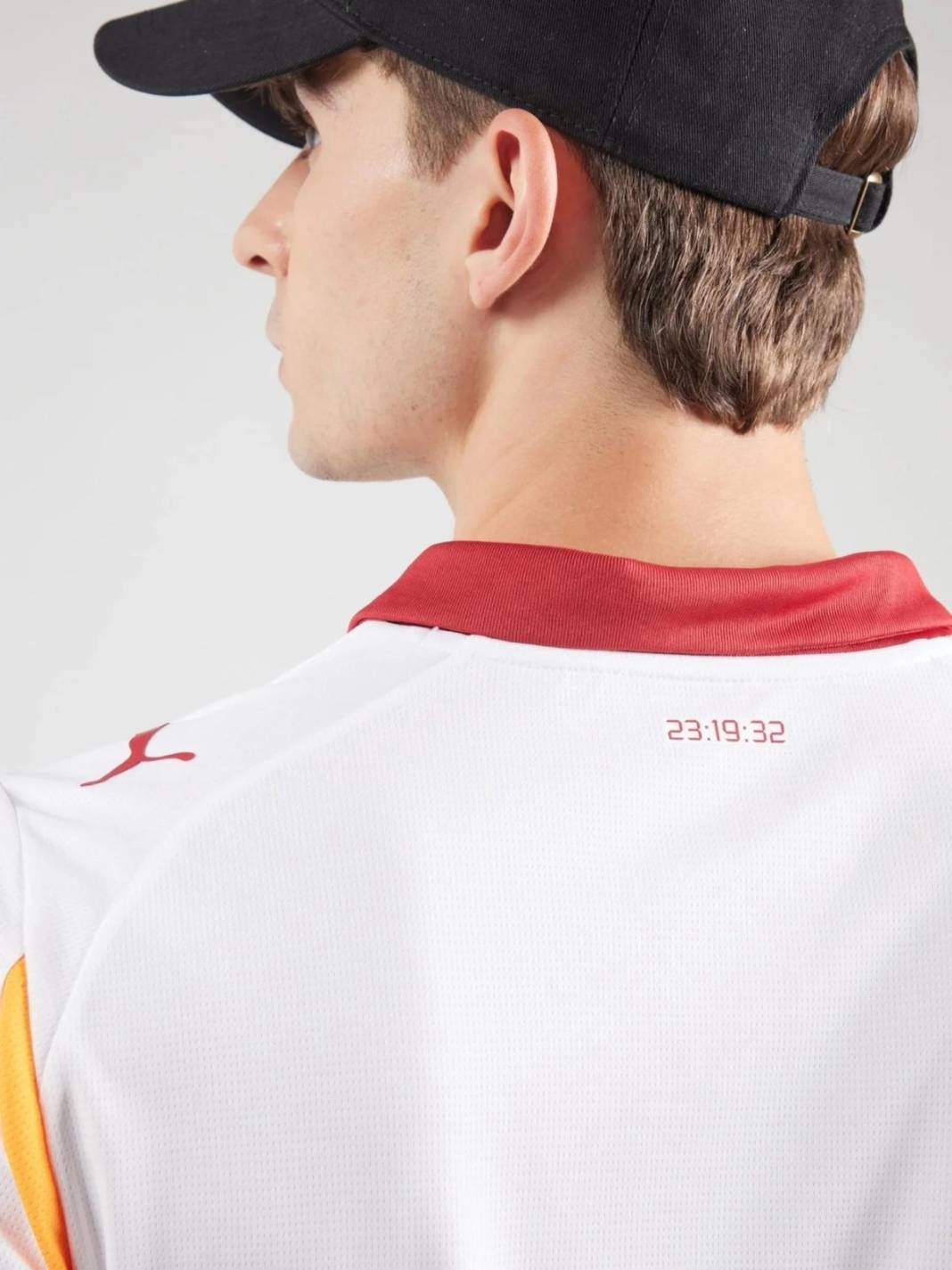 Galatasaray'ın yeni formaları sızdı taraftarlar kızdı: Şaka mı bu? 6